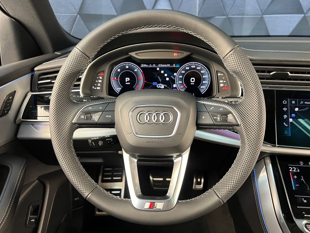 2025 Audi Q8 - 12