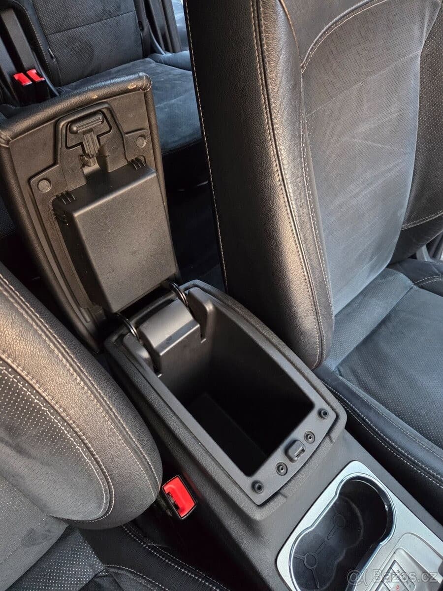 2008 Ford Galaxy - 16