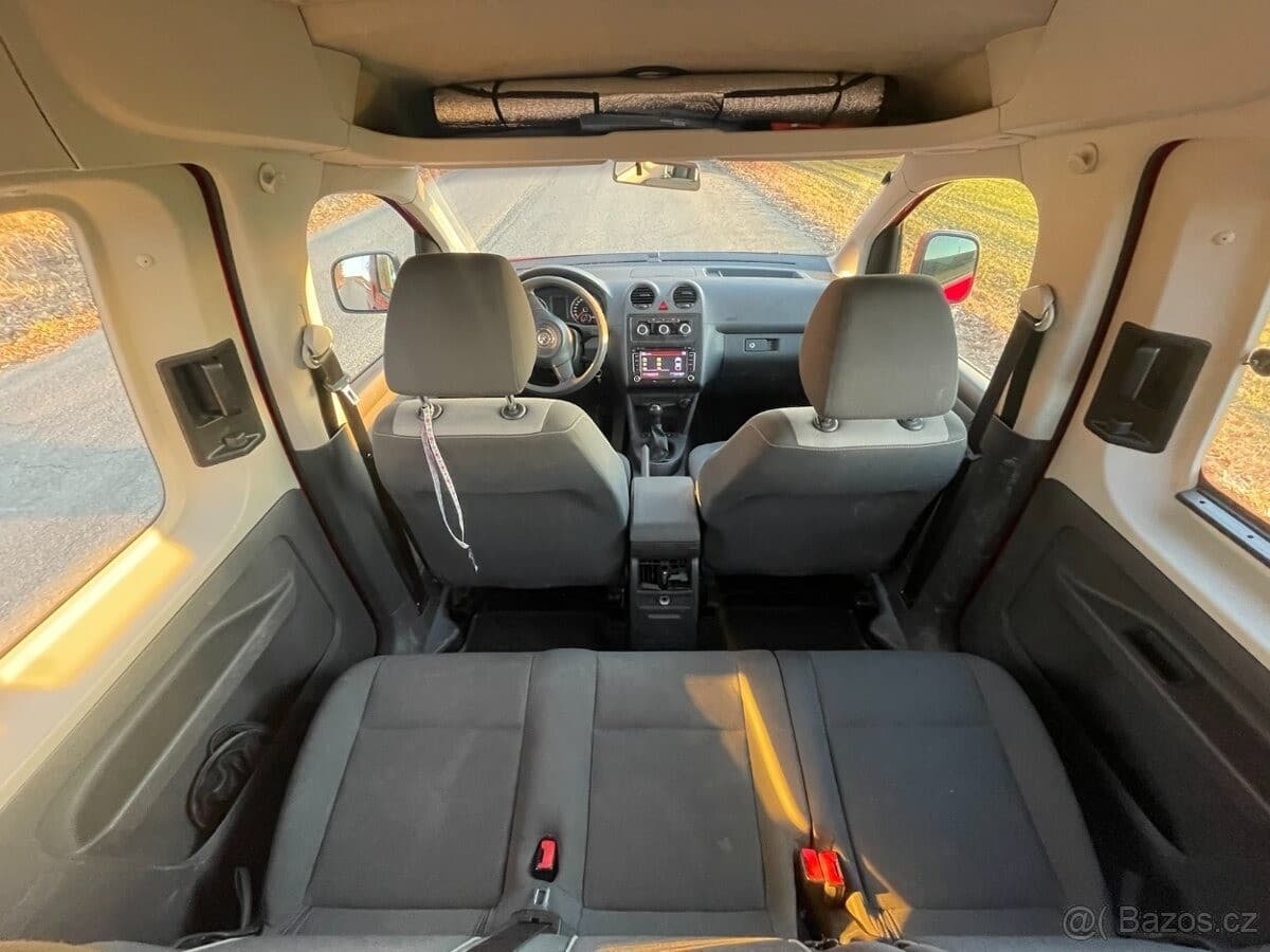 2010 Volkswagen Caddy - 13