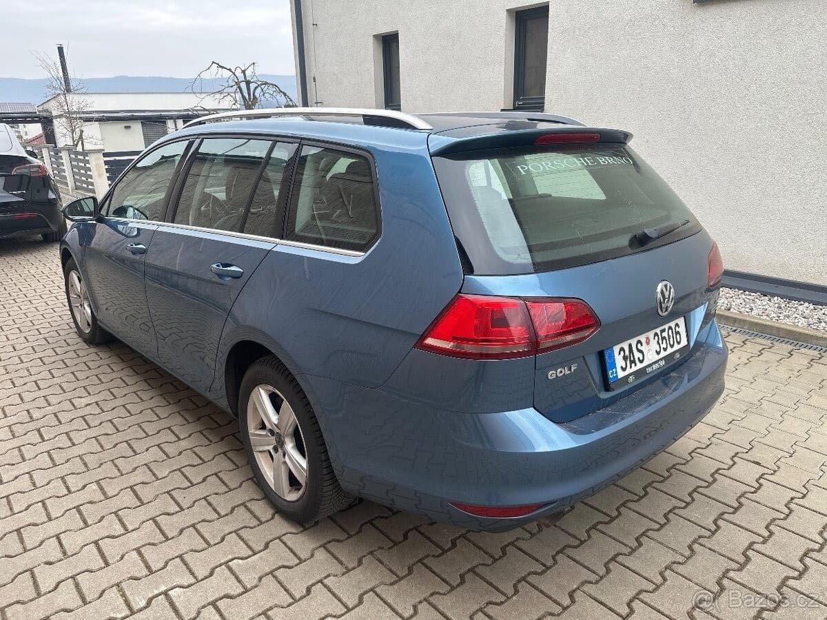 2013 Volkswagen Golf - 4