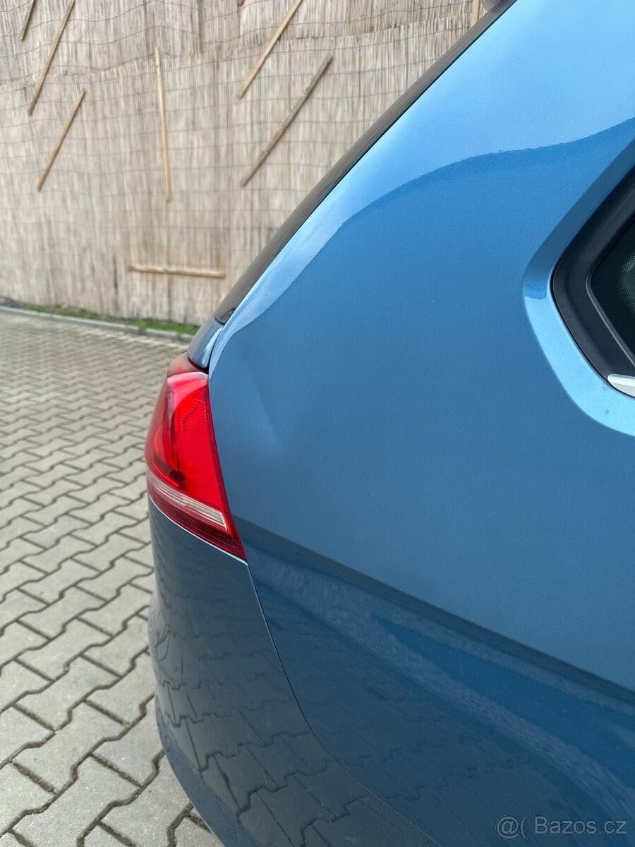 2013 Volkswagen Golf - 9