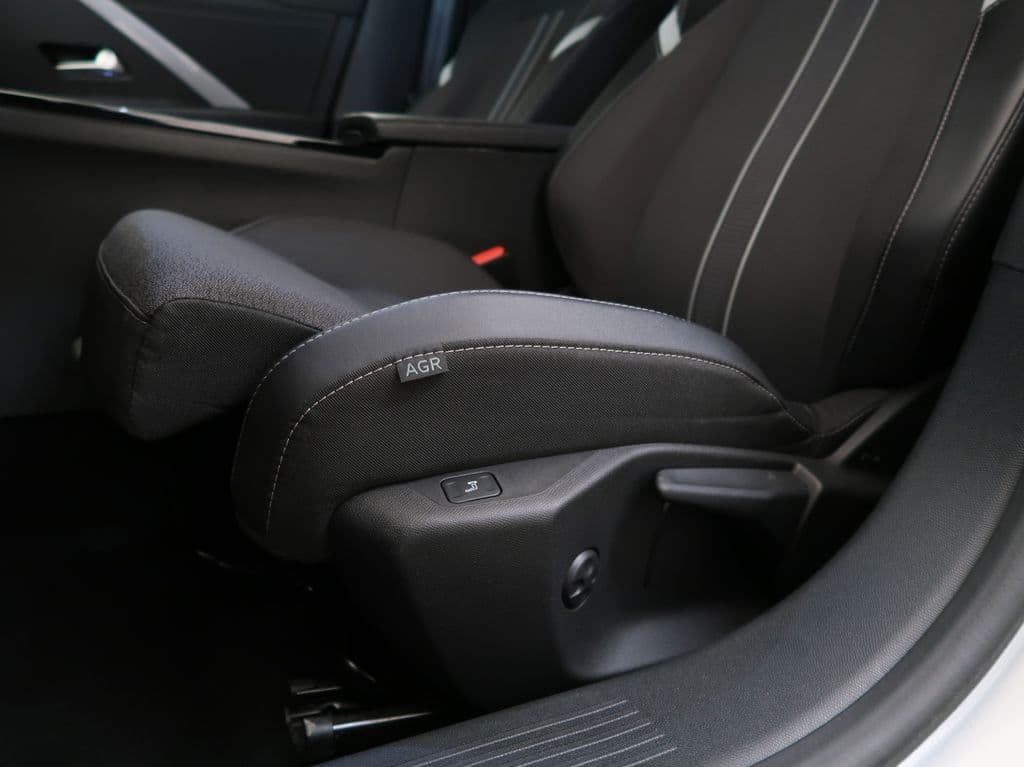 2025 Opel Astra - 15