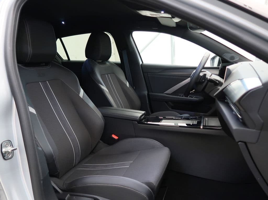 2025 Opel Astra - 18