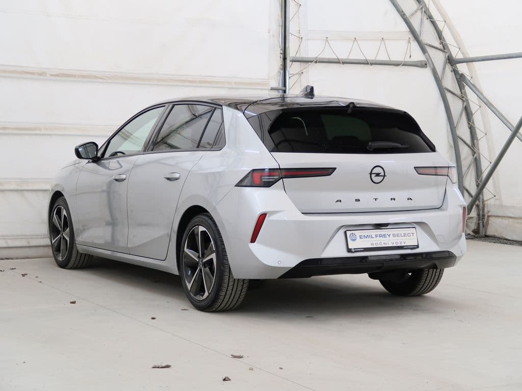 2025 Opel Astra - 8