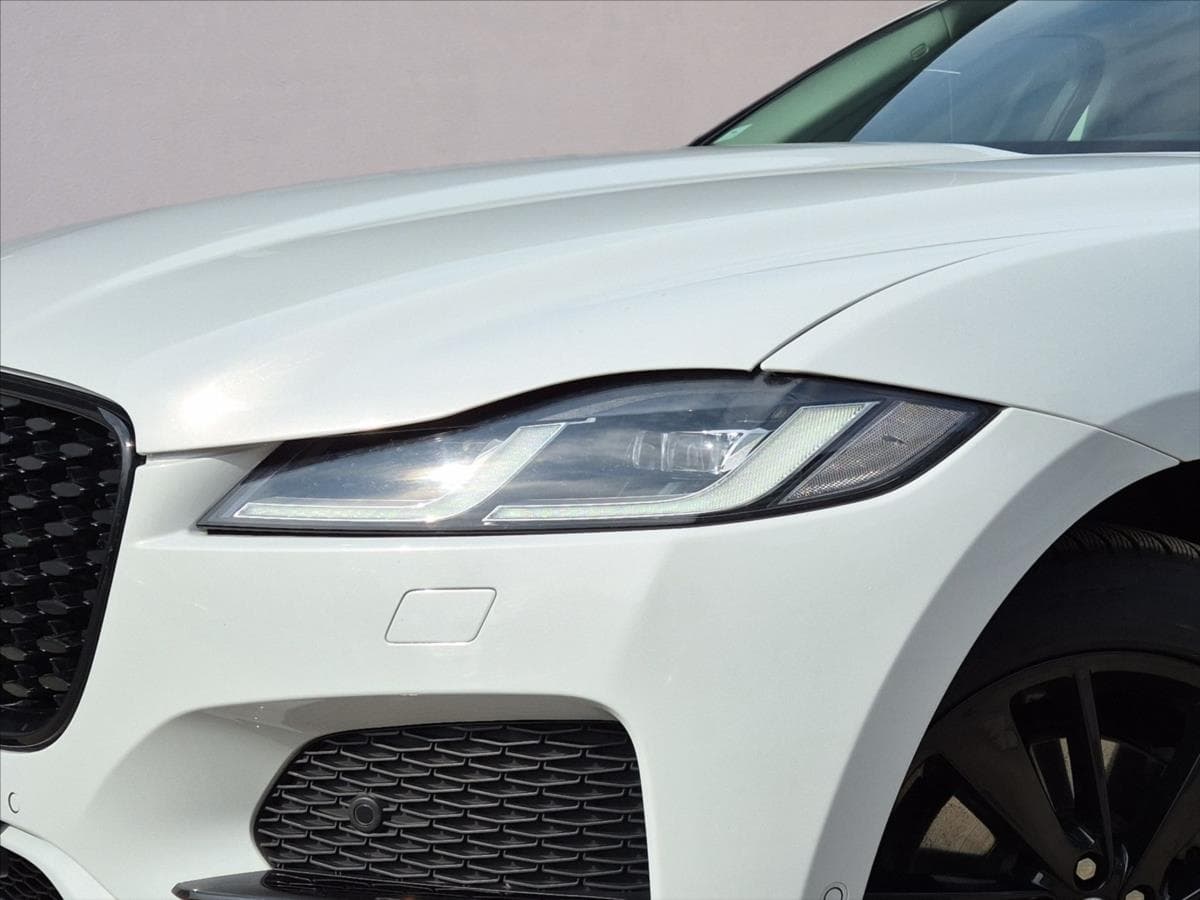 2021 Jaguar F-PACE - 5