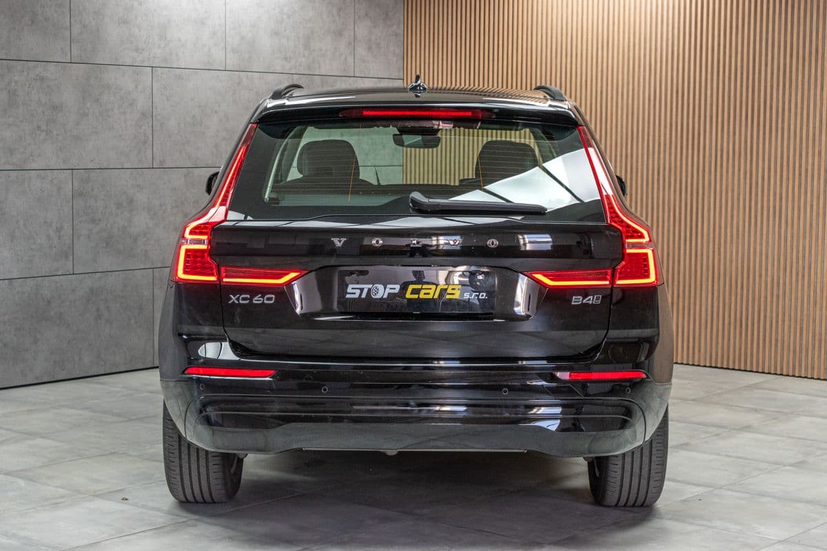 2022 Volvo XC60 - 5