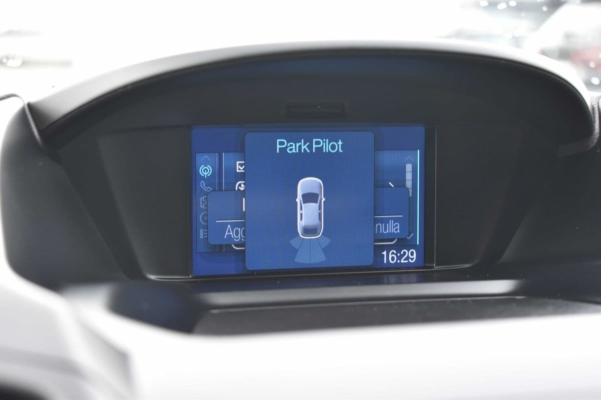2013 Ford KUGA - 19