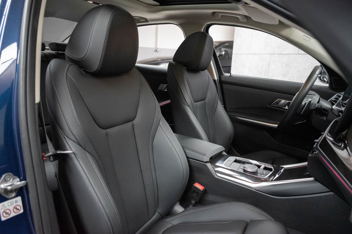 2023 BMW 3-SERIES - 11
