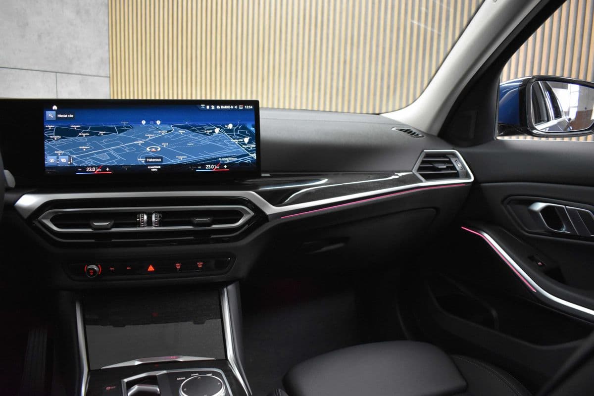 2023 BMW 3-SERIES - 9