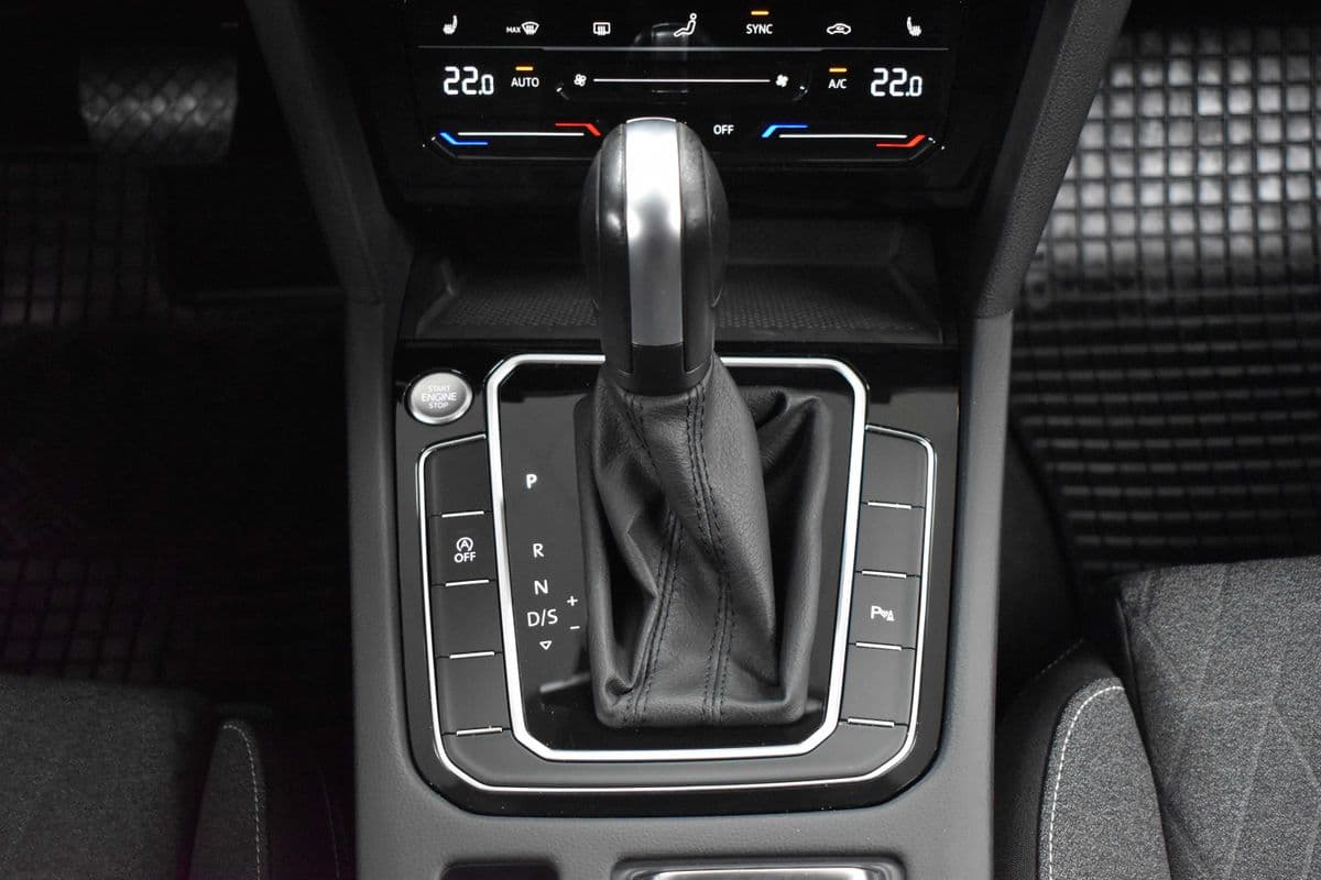 2022 Volkswagen PASSAT - 18