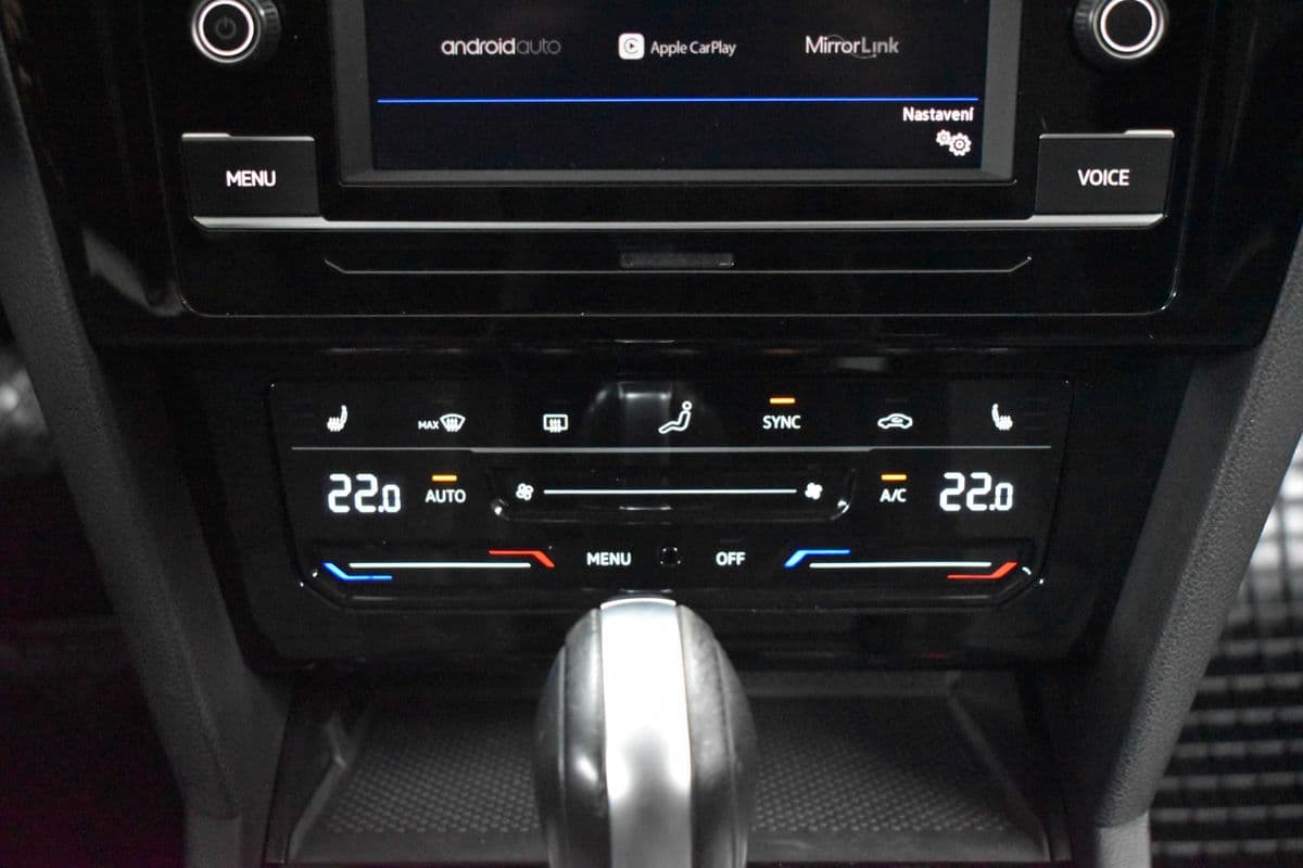 2022 Volkswagen PASSAT - 19