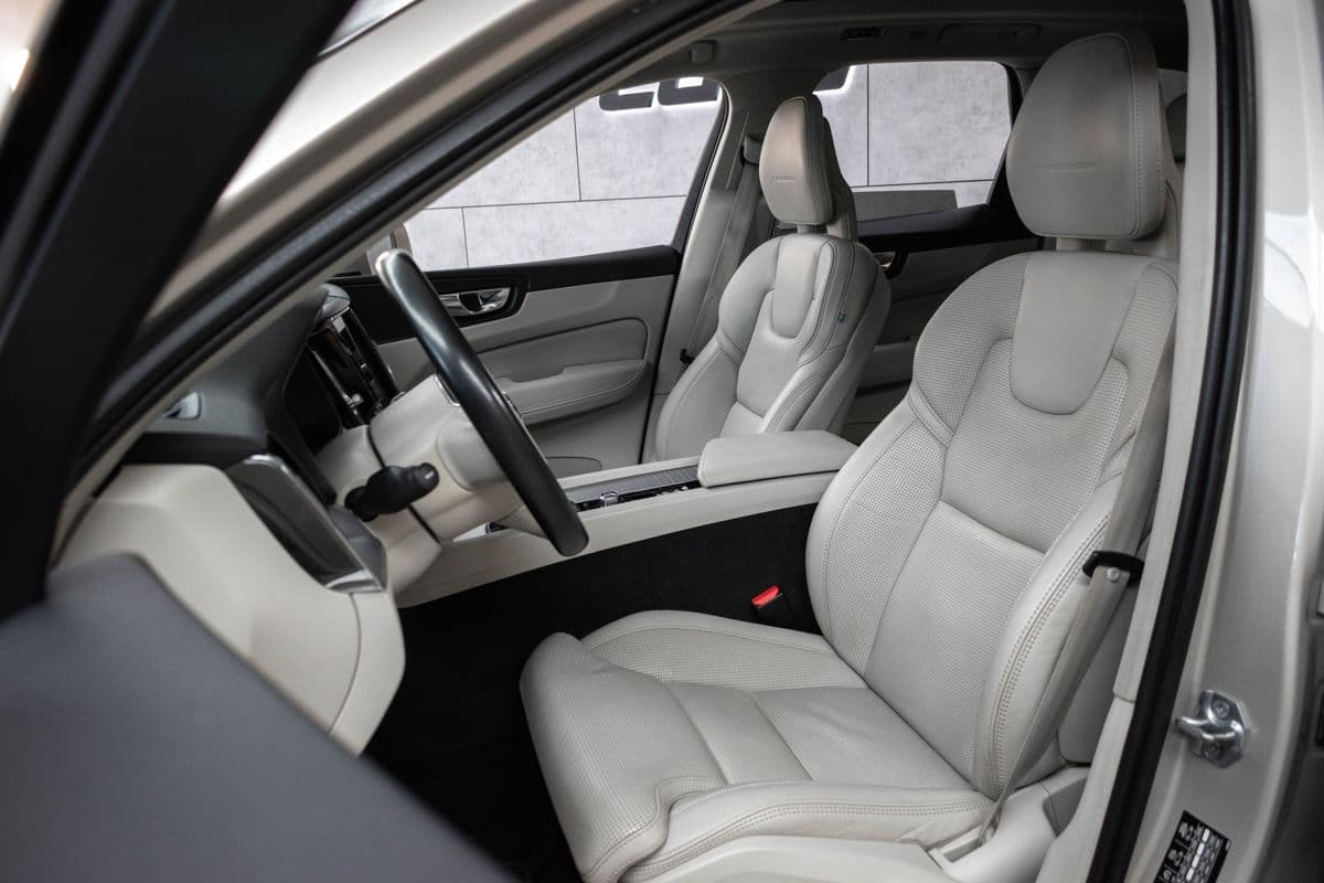 2019 Volvo XC60 - 10