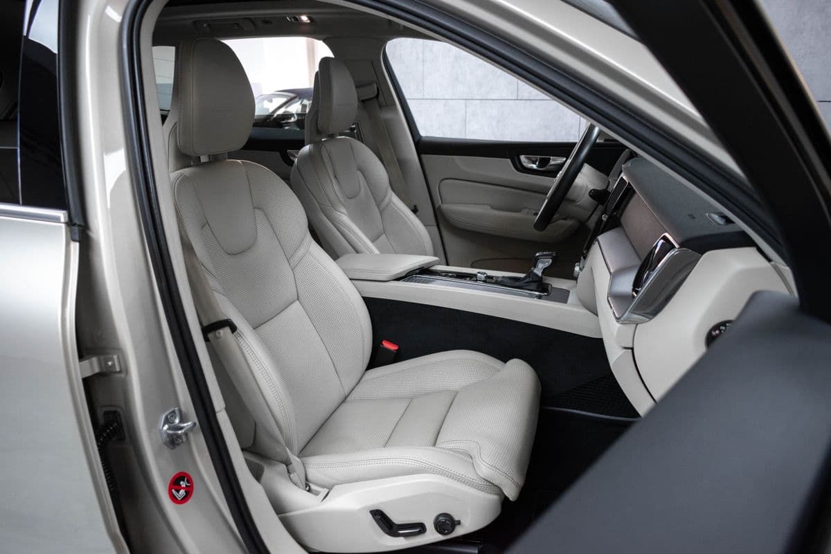 2019 Volvo XC60 - 12