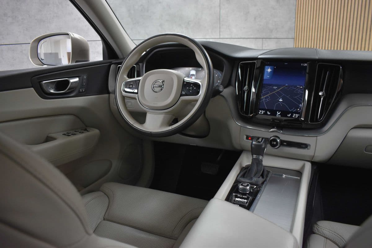 2019 Volvo XC60 - 8