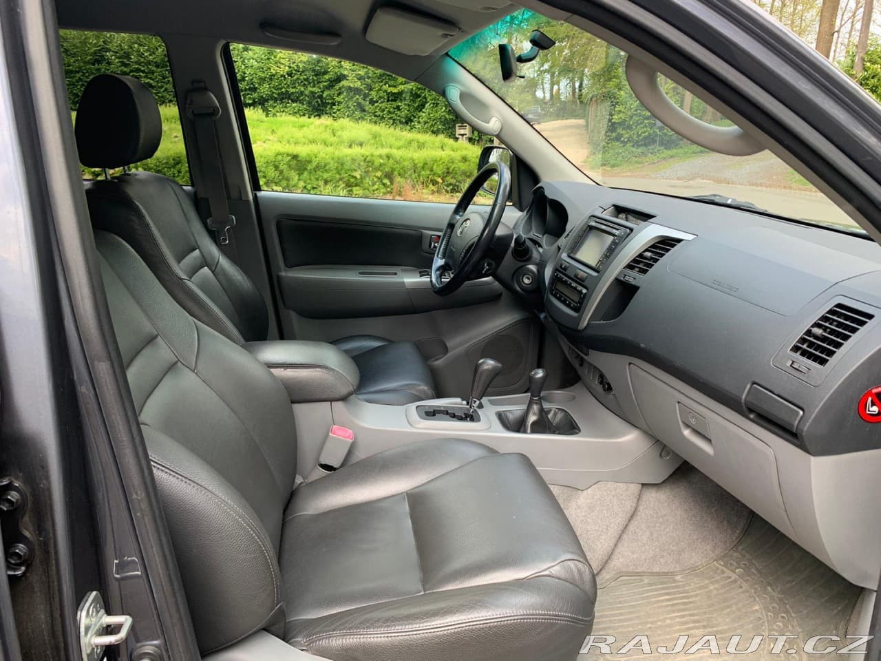 2011 Toyota HILUX - 5