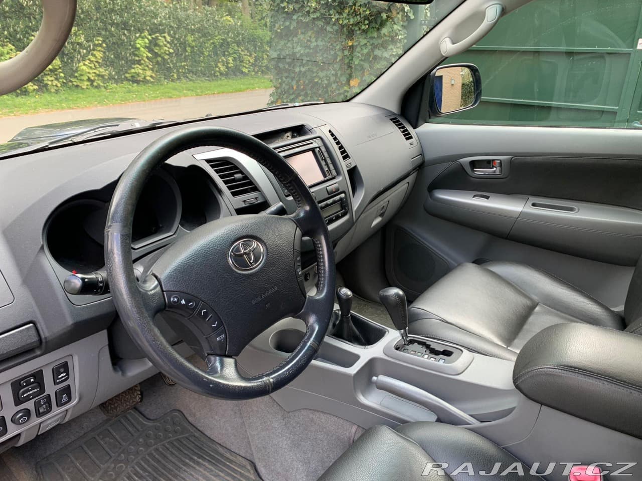 2011 Toyota HILUX - 7