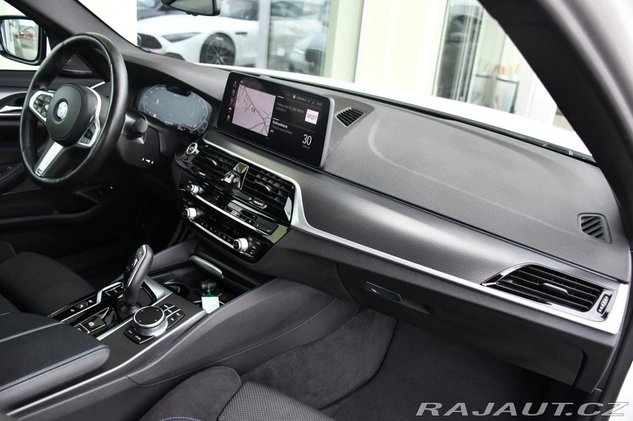 2021 BMW 5-SERIES - 19