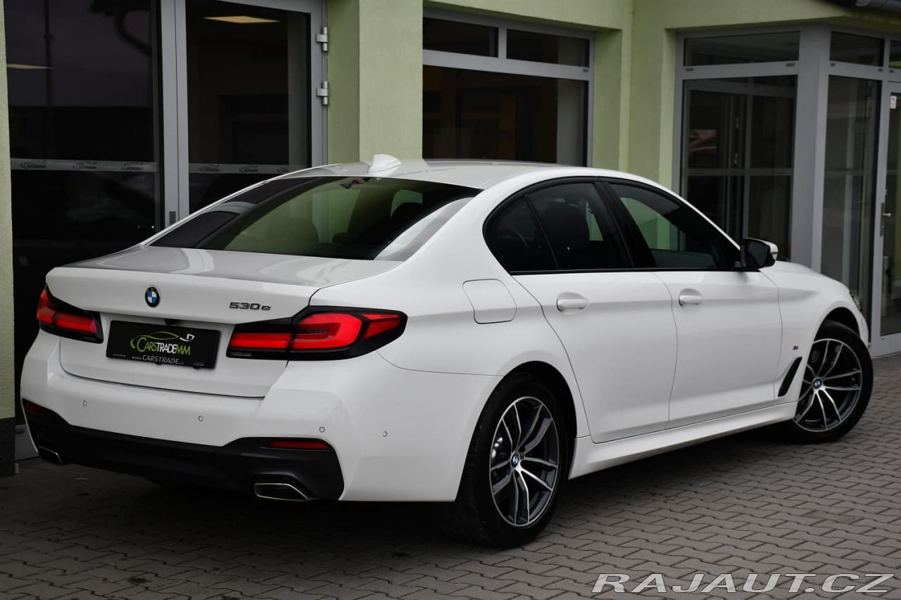 2021 BMW 5-SERIES - 5