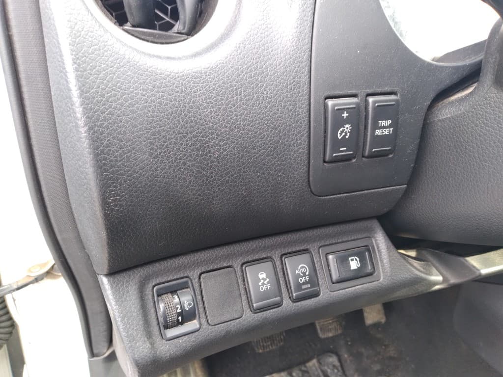2017 Nissan NAVARA - 18