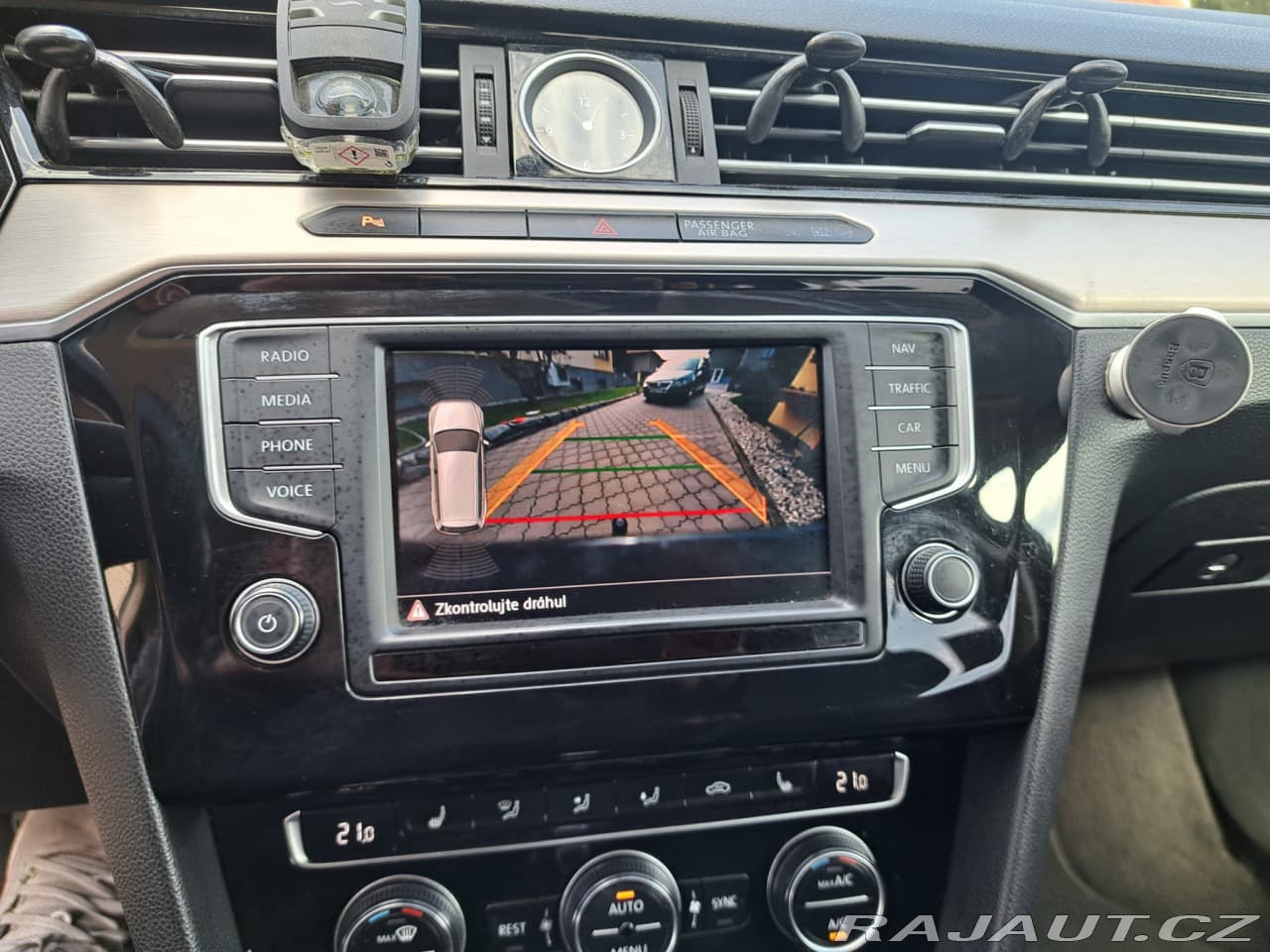 2017 Volkswagen PASSAT