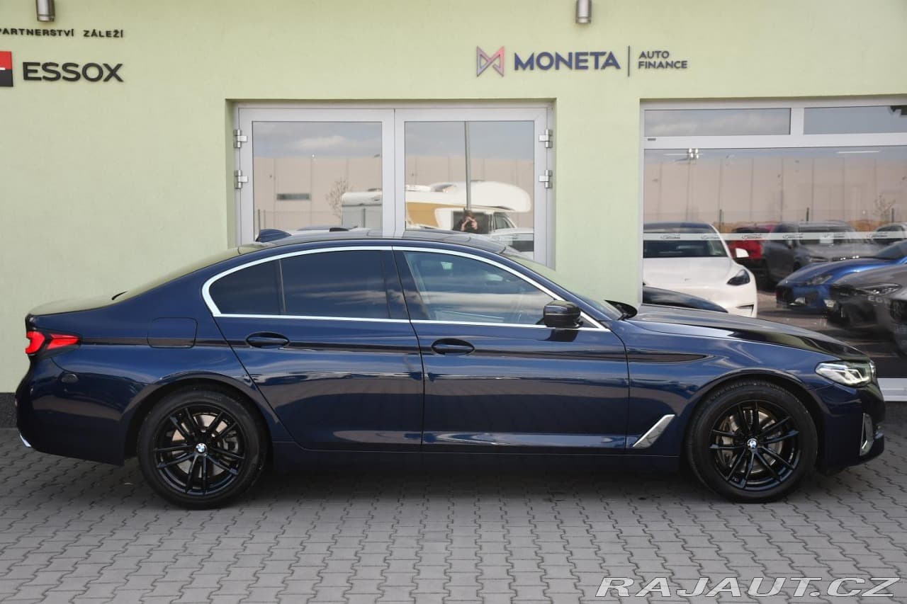 2022 BMW 5-SERIES - 12