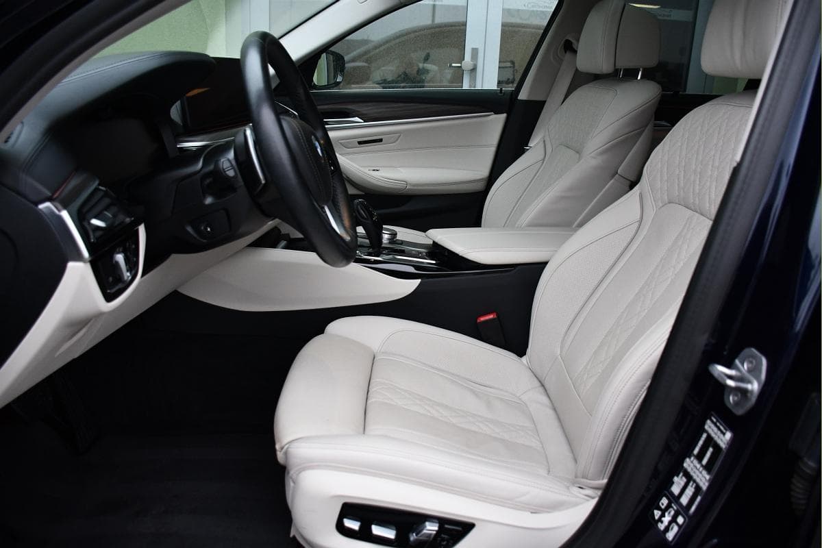 2022 BMW 5-SERIES - 13