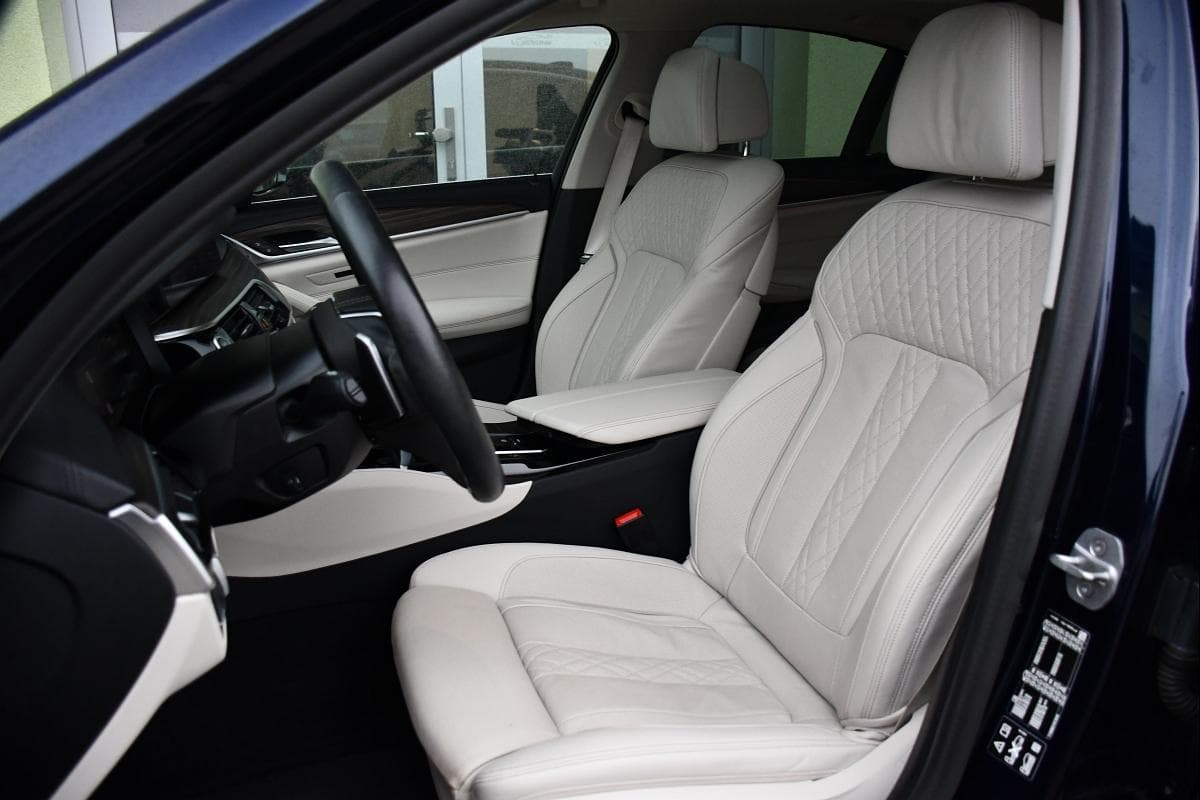 2022 BMW 5-SERIES - 14