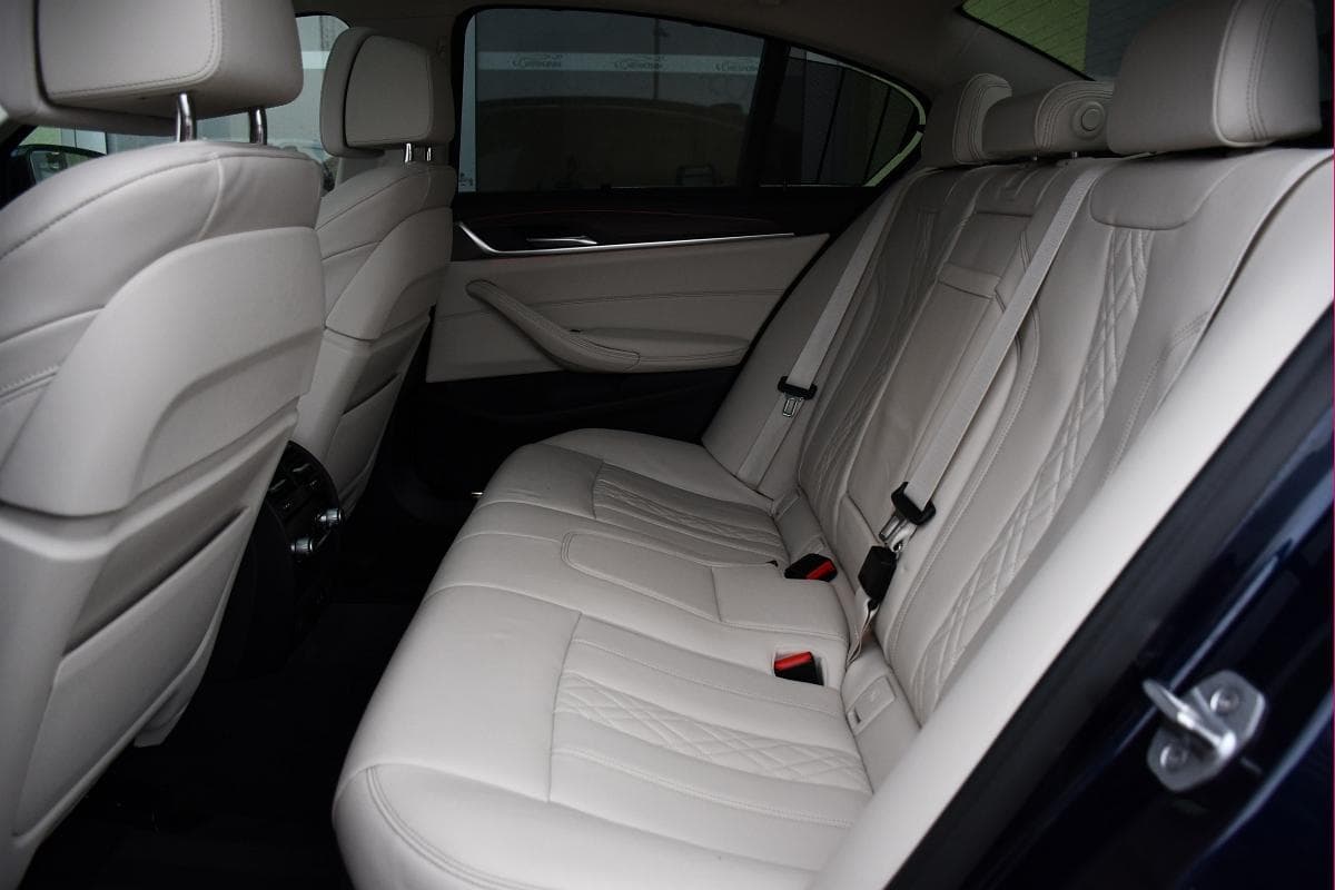 2022 BMW 5-SERIES - 19