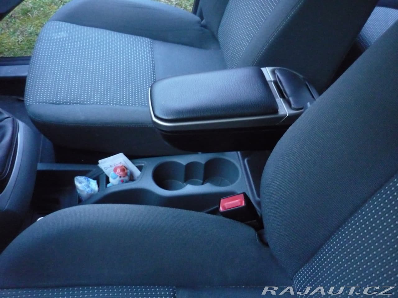 2012 Ford C-MAX - 8