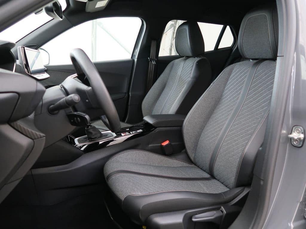 2025 Peugeot 2008 - 13