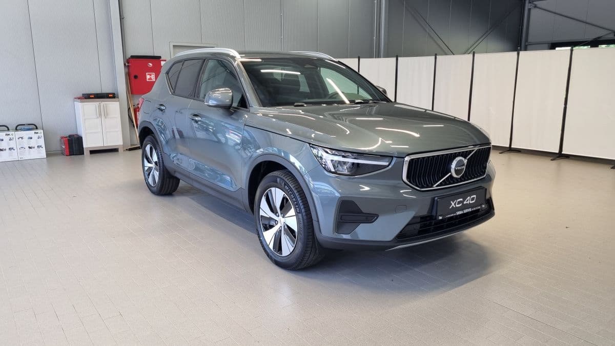 2026 Volvo XC40 - 6