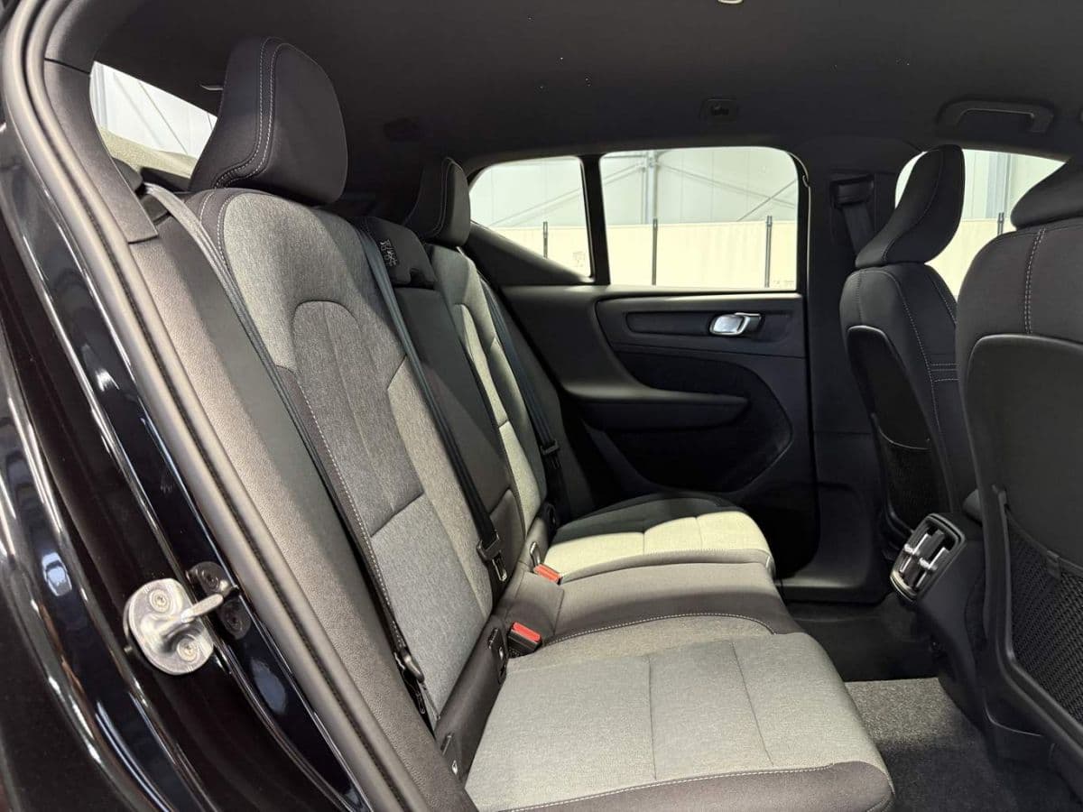 2026 Volvo XC40 - 19
