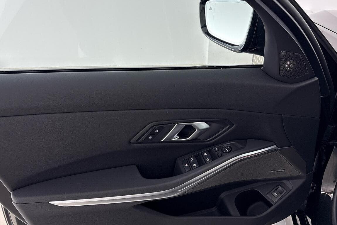 2026 BMW 3-SERIES - 16