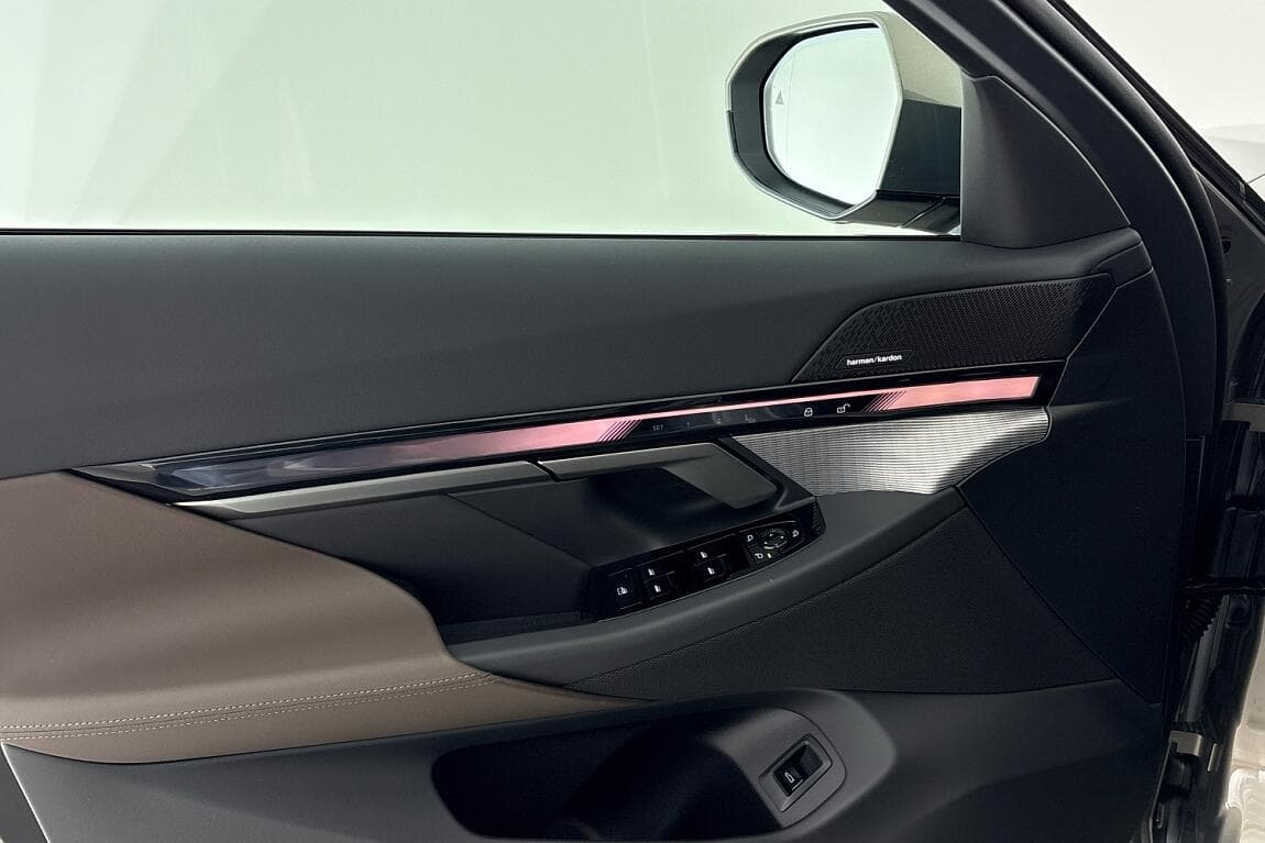 2026 BMW 5-SERIES - 16