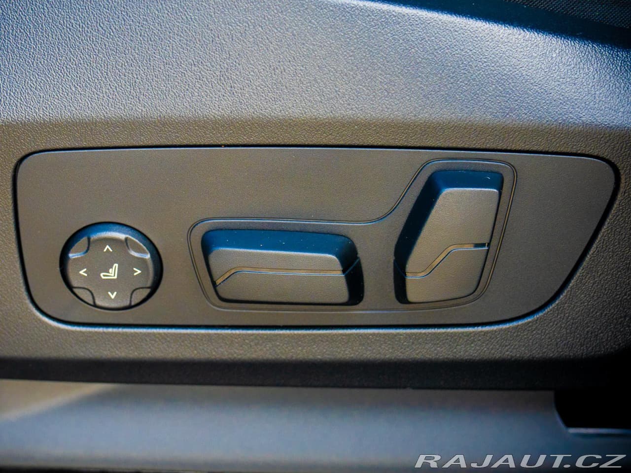 2025 BMW X1 - 14