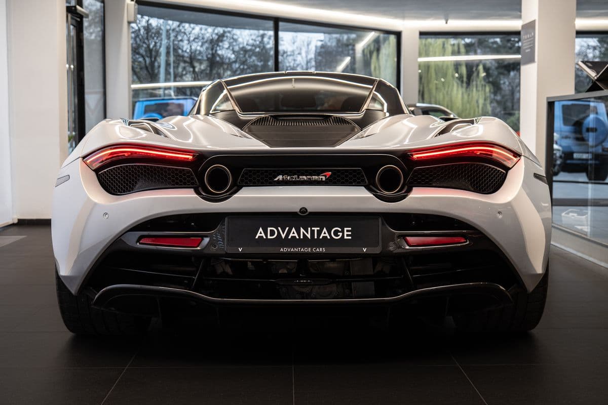 2017 McLaren 720S - 3