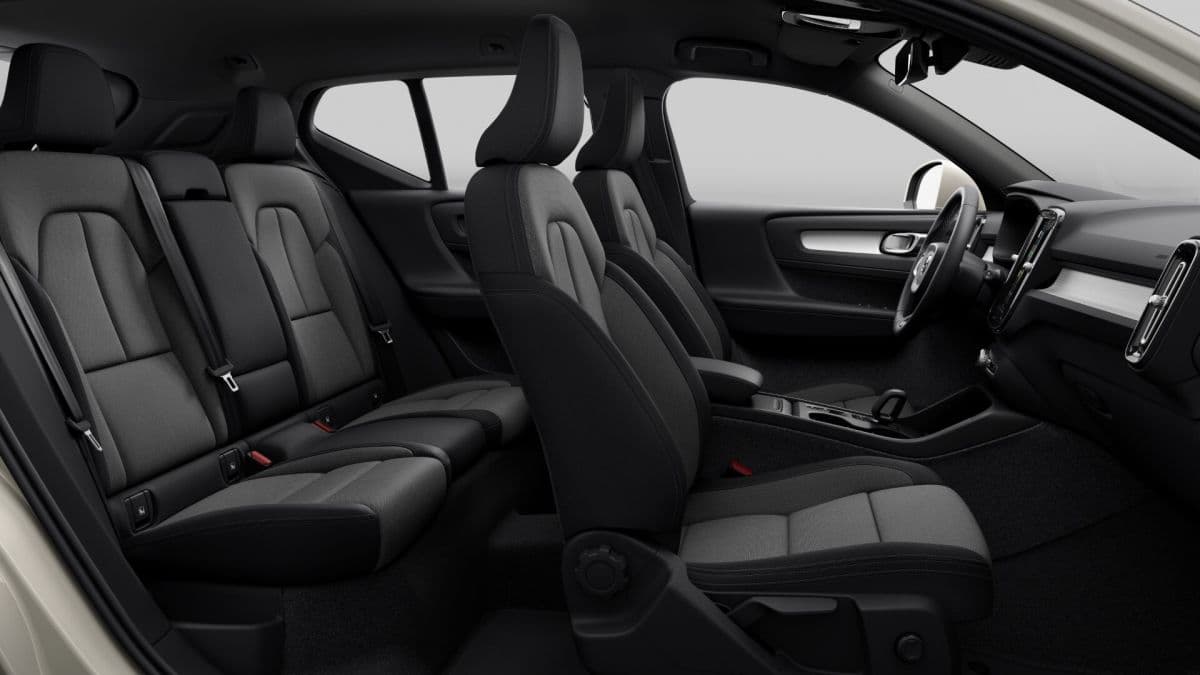 2026 Volvo XC40 - 8