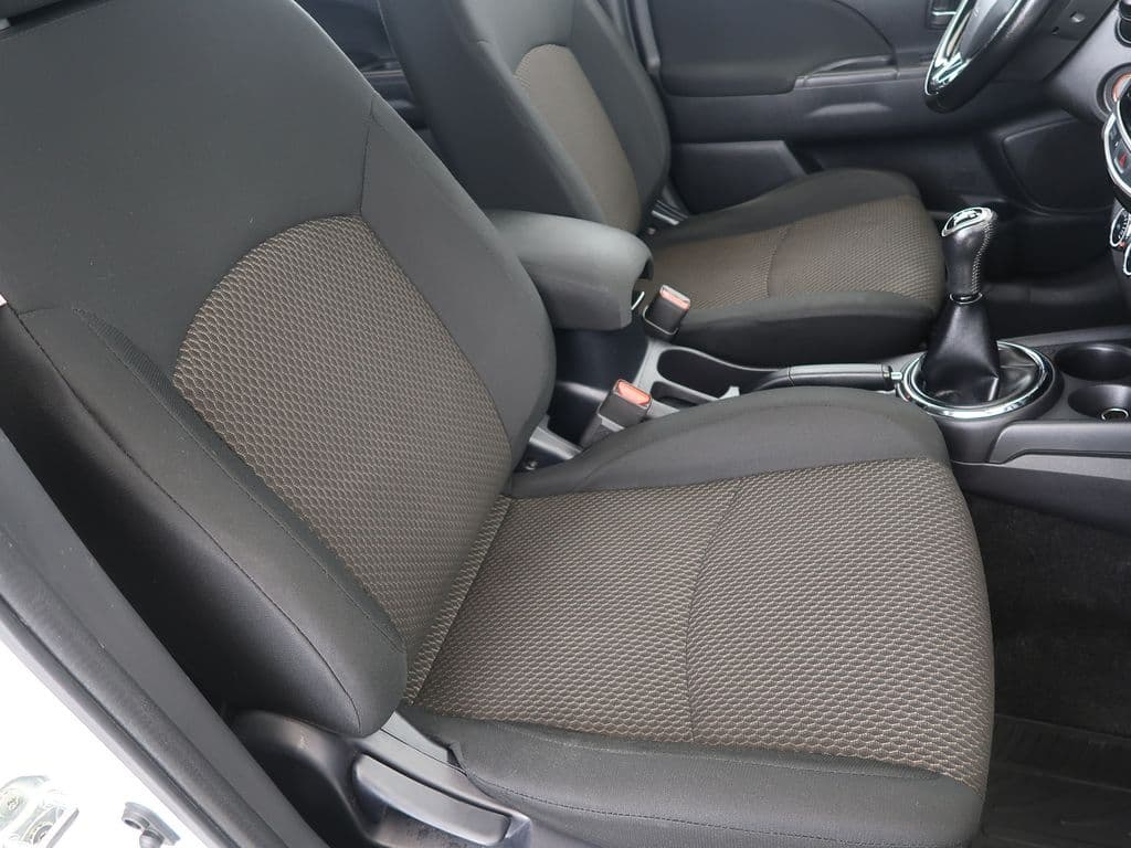 2016 Mitsubishi ASX - 14