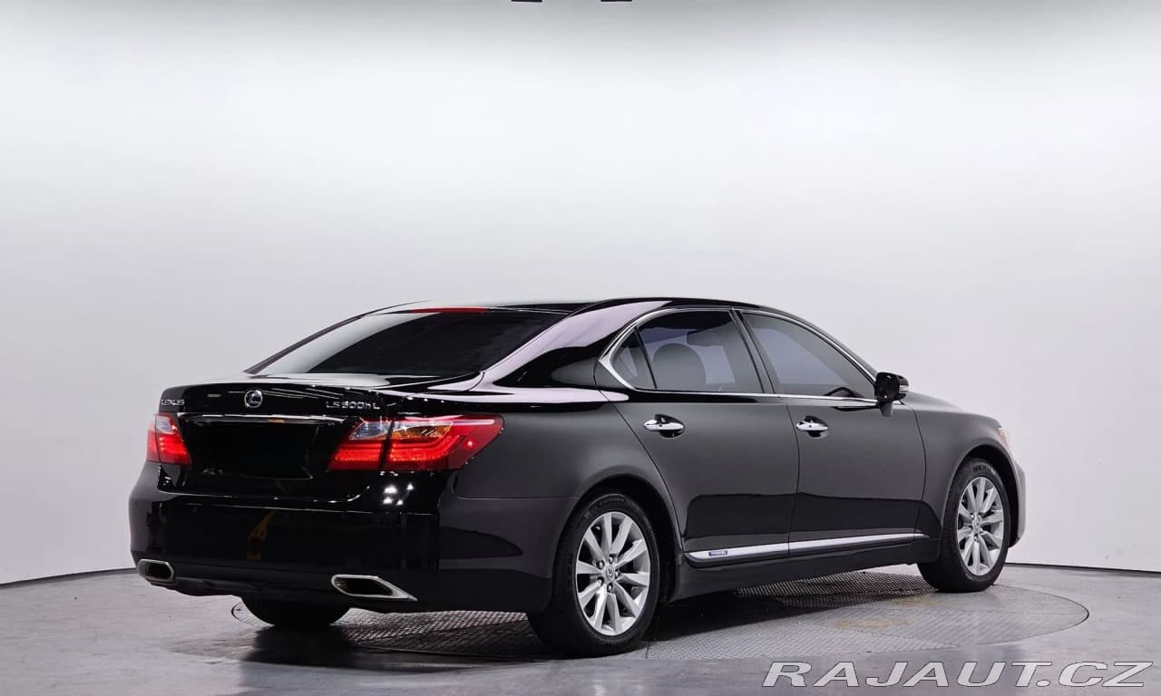 2012 Lexus LS - 2