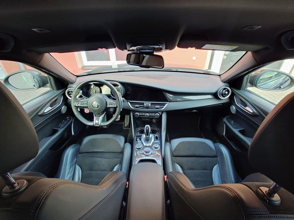 2020 Alfa Romeo GIULIA - 19