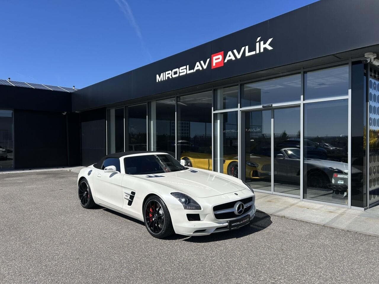 2012 Mercedes-Benz SLS