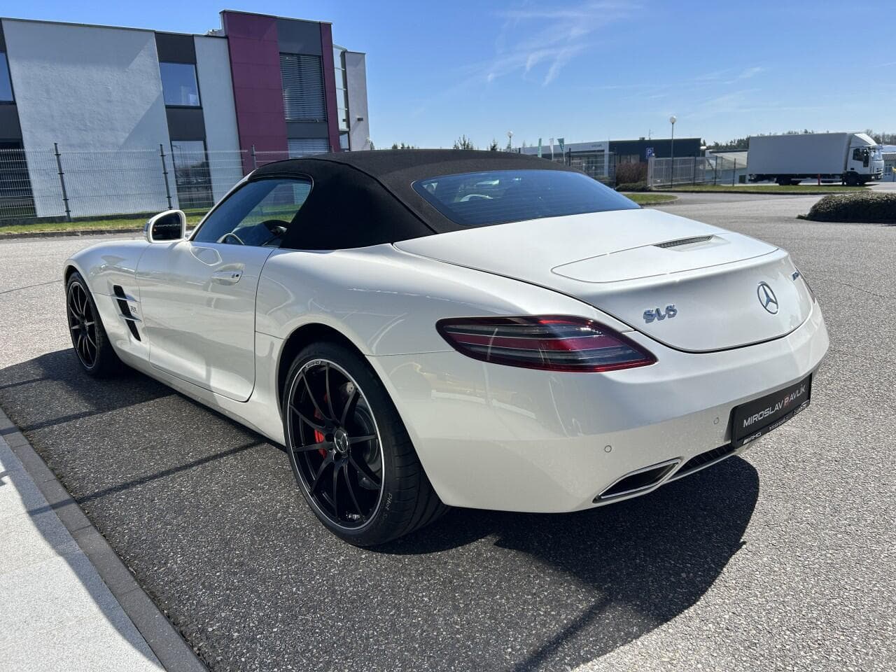 2012 Mercedes-Benz SLS - 10