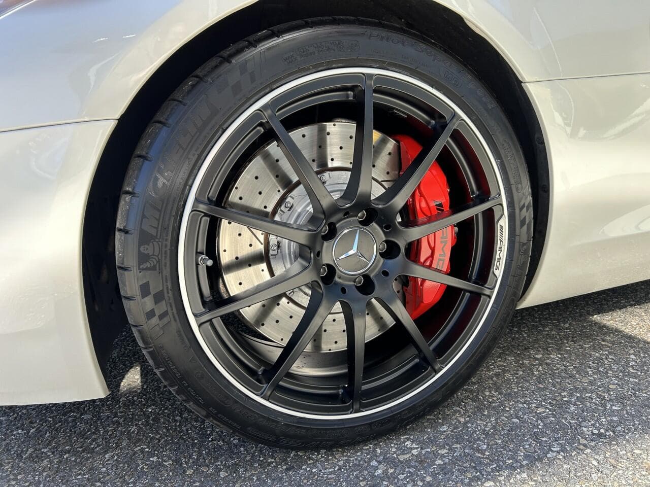 2012 Mercedes-Benz SLS - 12