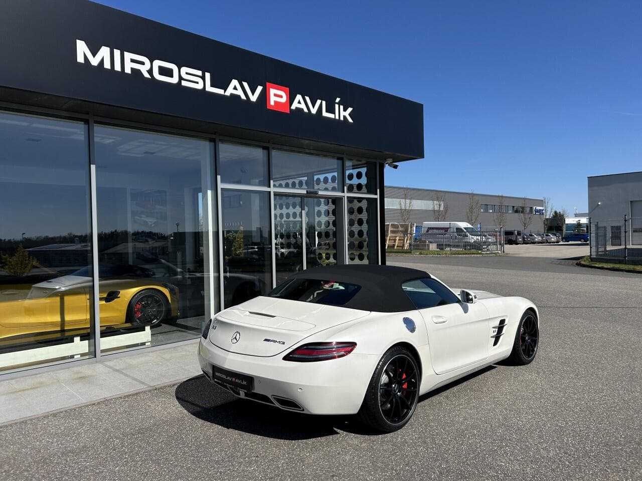 2012 Mercedes-Benz SLS - 7