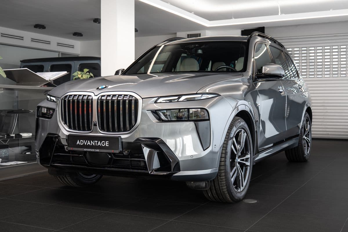 2023 BMW X7