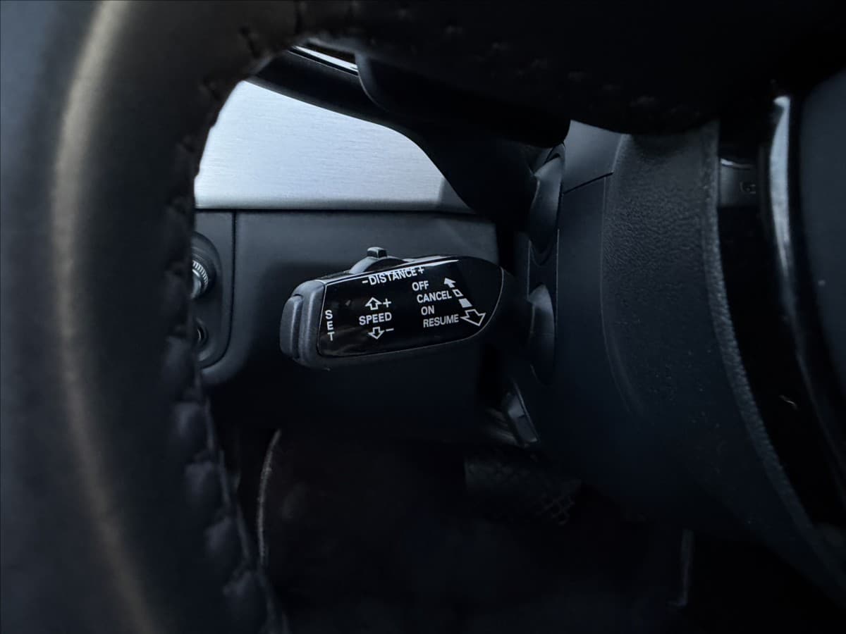 2015 Audi A8 - 17