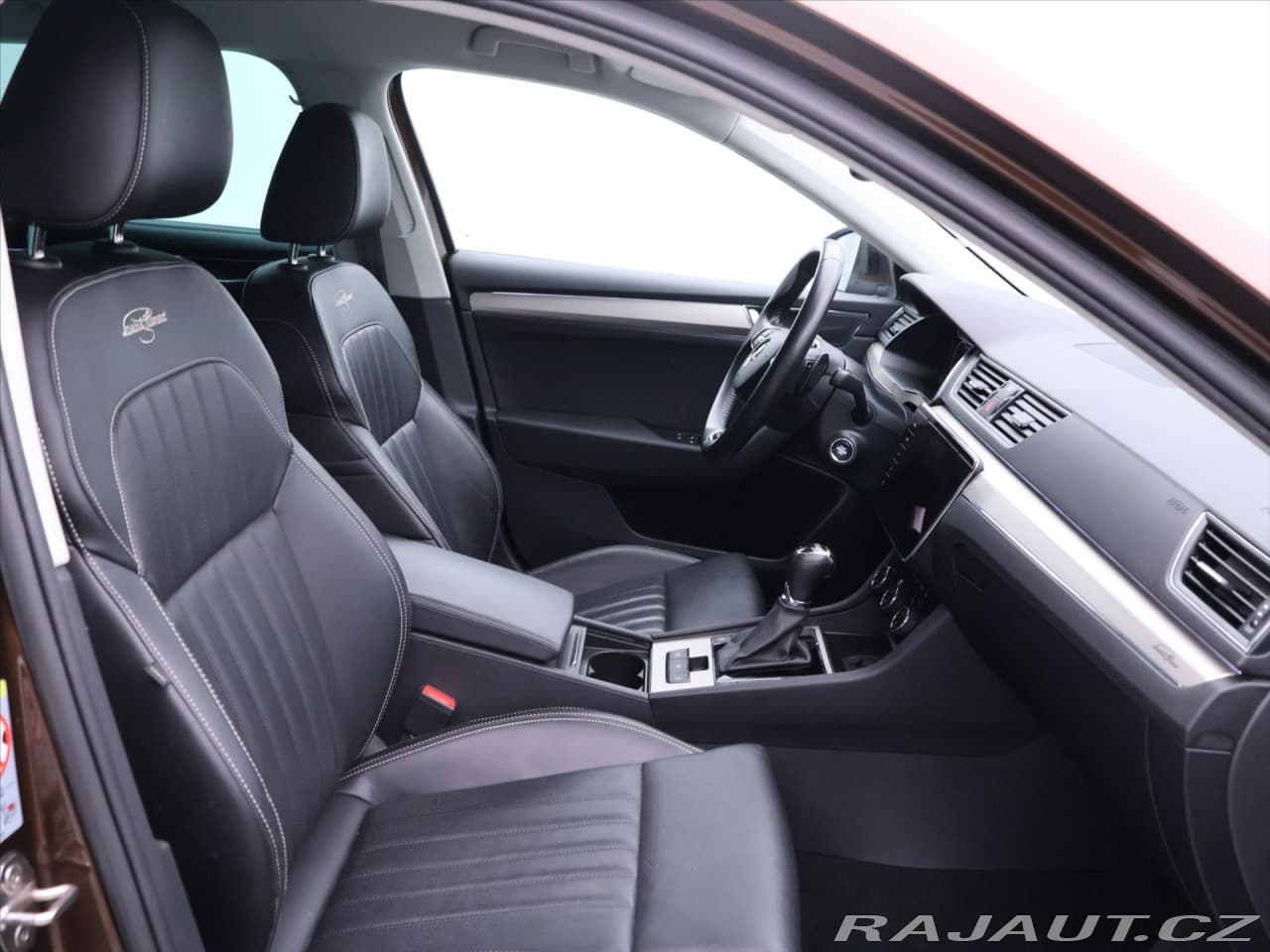 2021 Škoda SUPERB - 11