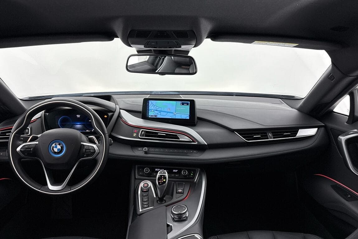2015 BMW i8 - 14
