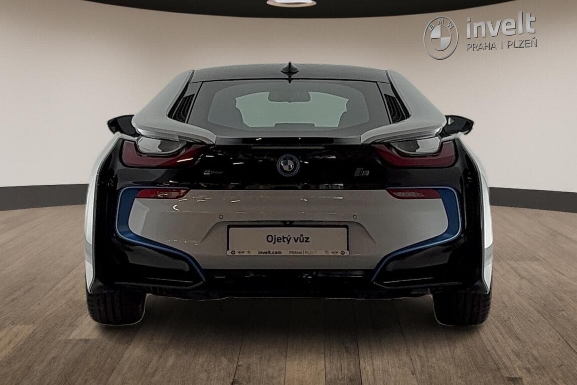 2015 BMW i8 - 4