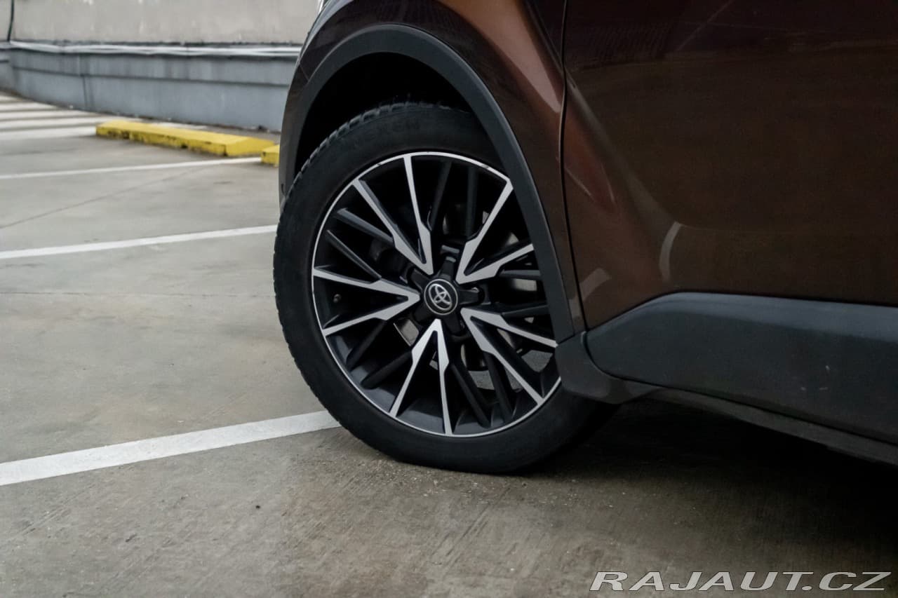 2017 Toyota C-HR - 7